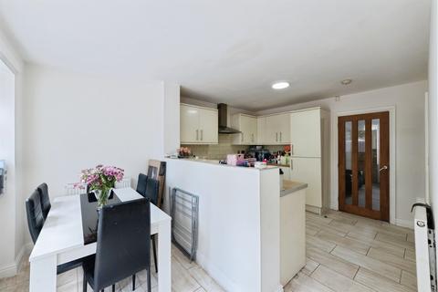 3 bedroom end of terrace house for sale, Broom Hall Grove, BIRMINGHAM
