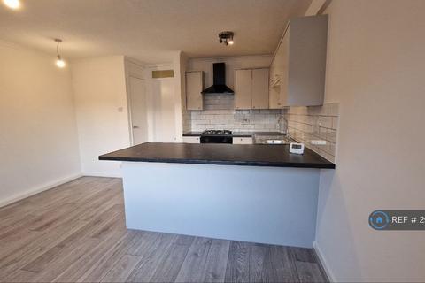 1 bedroom flat to rent, Columbine Way, Romford, RM3