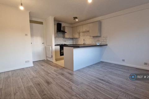 1 bedroom flat to rent, Columbine Way, Romford, RM3