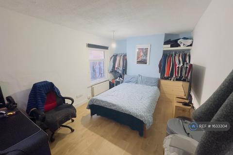 1 bedroom in a house share to rent, Queen Anne St, Stoke-On-Trent, ST4