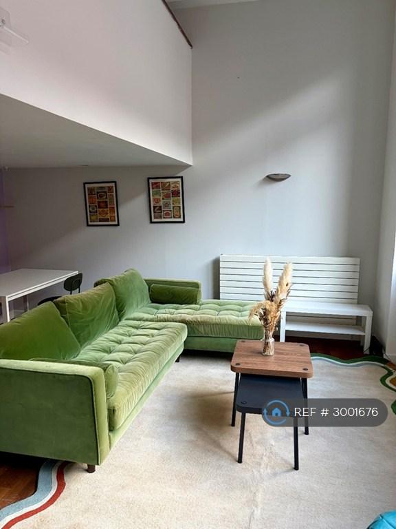 Apartment in Newcastle upon Tyne, Tyne and Wear - View 3