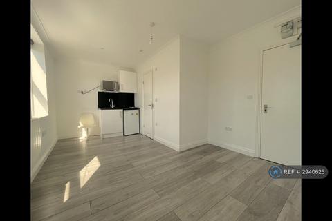 Studio to rent, Unit D, London, SE6