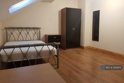 1 bedroom in a house share to rent, Rishton Lane, Bolton, BL3
