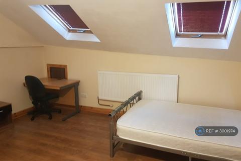 1 bedroom in a house share to rent, Rishton Lane, Bolton, BL3