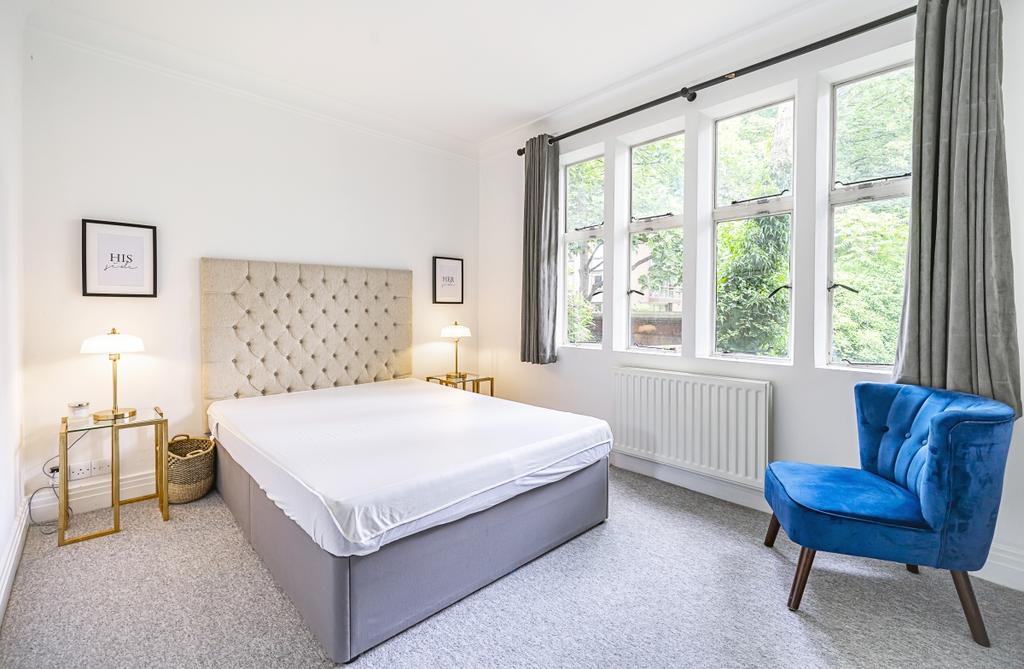 Apartment in London, Kensington - View 2