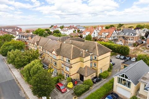 2 bedroom apartment for sale, Riversdale Road, West Kirby, Wirral, Merseyside, CH48