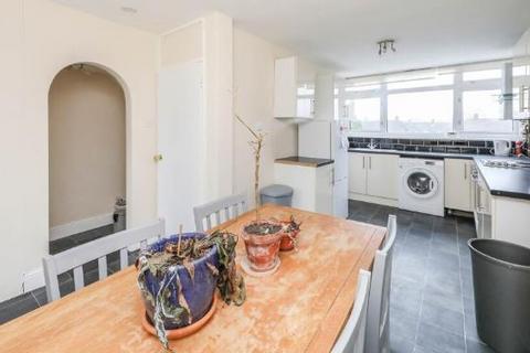 3 bedroom maisonette to rent, Northfields, NORWICH