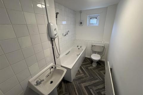 2 bedroom apartment to rent, Eldon Street, Preston