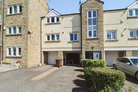 2 bedroom penthouse to rent, Wycoller View, Lancashire BB8