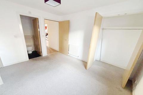 2 bedroom flat for sale, East Pilton Farm Crescent, Flat 1, Edinburgh EH5