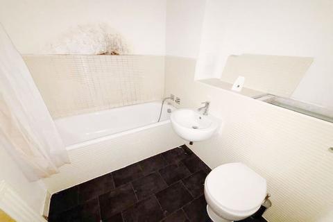 2 bedroom flat for sale, East Pilton Farm Crescent, Flat 1, Edinburgh EH5