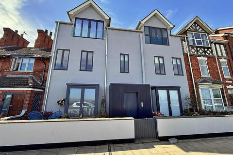 undefined, Kingsway, Cleethorpes, N.E. Lincs, DN35 0AB