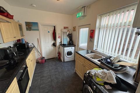 5 bedroom end of terrace house for sale, Vincent Street, St Helens, WA10