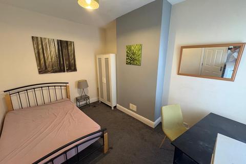 5 bedroom end of terrace house for sale, Vincent Street, St Helens, WA10
