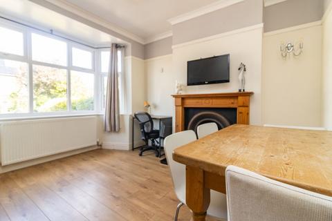 3 bedroom semi-detached house for sale, Belvoir Drive, Leicester, LE2