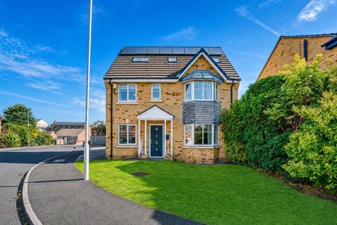 6 bedroom detached house for sale, Windsor Oval, Wakefield WF3