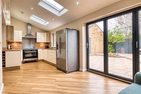 6 bedroom detached house for sale, Windsor Oval, Wakefield WF3
