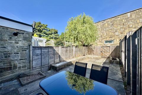 2 bedroom terraced house to rent, Westgate, Almondbury, Huddersfield, HD5 8XJ