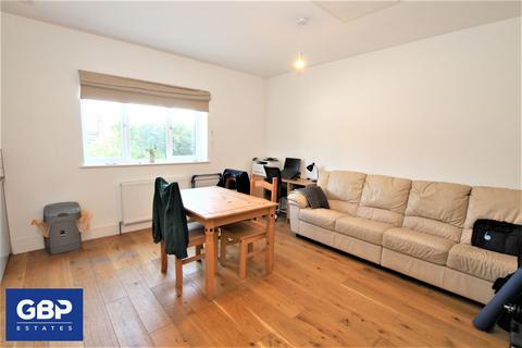 1 bedroom flat to rent, Junction Road, Trebor House, RM1