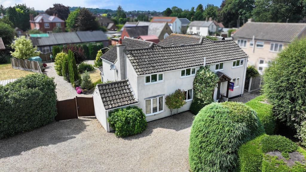 Asshing 4 Ashing Lane, Detached house 5 bed detached house for sale - £565,000