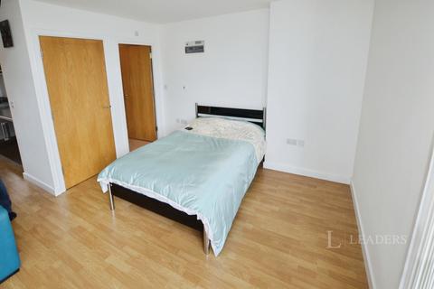 Studio to rent, Allison Bank, Geoffrey Watling Way, Norwich, NR1