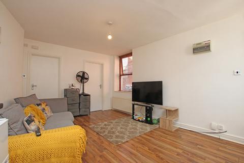 1 bedroom ground floor flat for sale, Bath Road, Kettering , Northants, NN16