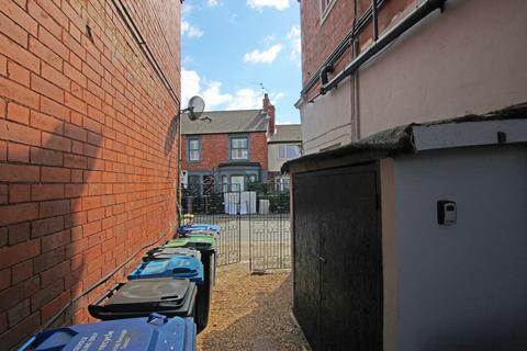 1 bedroom ground floor flat for sale, Bath Road, Kettering , Northants, NN16