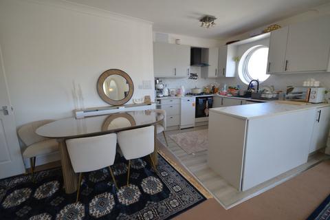 2 bedroom apartment to rent, Bridge Wharf, Chertsey, KT16 8JQ