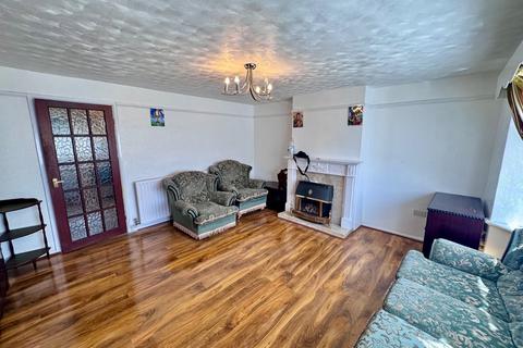 3 bedroom house to rent, Summerwood Lane, Nottingham, NG11