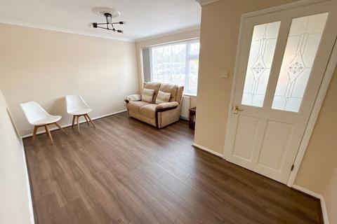 2 bedroom terraced house for sale, Bradshaw Avenue, Glen Parva, LE2