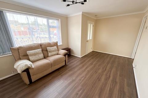 2 bedroom terraced house for sale, Bradshaw Avenue, Glen Parva, LE2