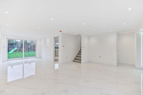 3 bedroom detached house to rent, Cookham Road, Maidenhead, SL6