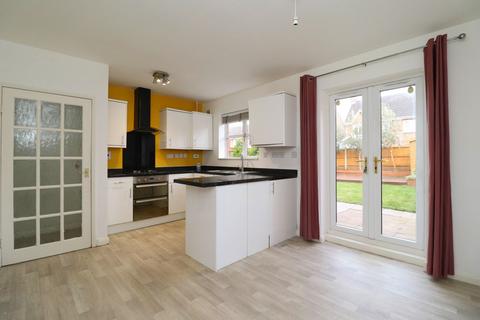 3 bedroom detached house to rent, Blake Hill Way, Abbeymead, GL4