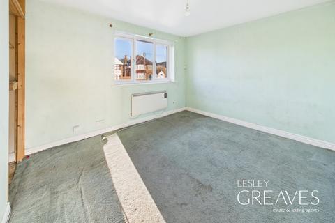 1 bedroom maisonette for sale, 1 Douglas Court Douglas Avenue