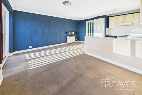 1 bedroom maisonette for sale, 1 Douglas Court Douglas Avenue