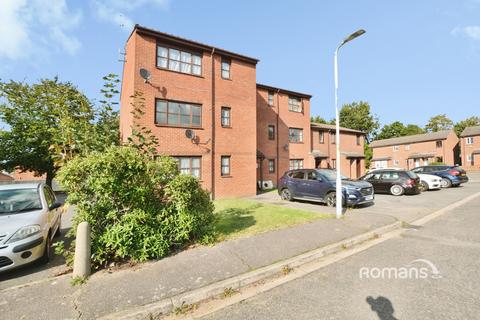 Studio to rent, Newcourt, Uxbridge, UB8