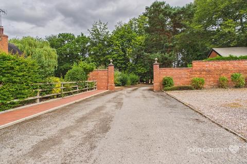 2 bedroom terraced bungalow for sale, Brocksford Court, Doveridge