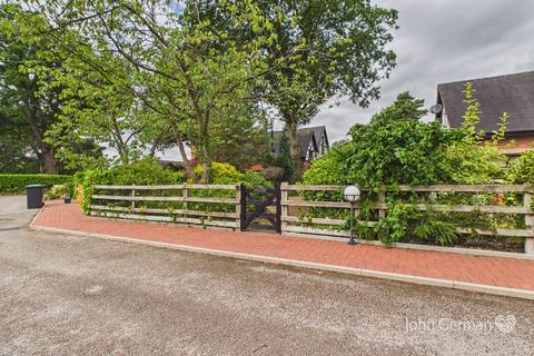 2 bedroom terraced bungalow for sale, Brocksford Court, Doveridge