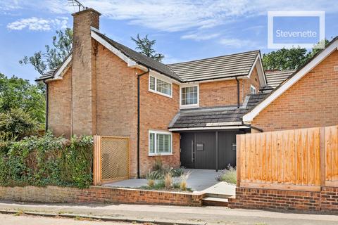 undefined, The Drummonds, Epping