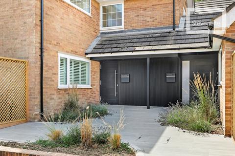 undefined, The Drummonds, Epping