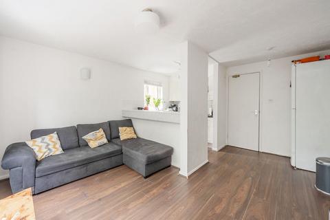 Pavilion Way, Edgware, HA8