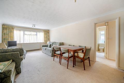2 bedroom flat for sale, Bridgewater Road, Weybridge, KT13