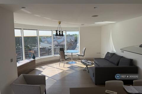 2 bedroom flat to rent, Octavia House, London, SW6