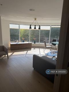 2 bedroom flat to rent, Octavia House, London, SW6