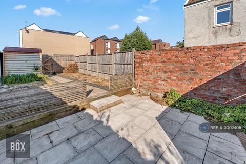 2 bedroom flat to rent, Keynsham, Bristol, BS31