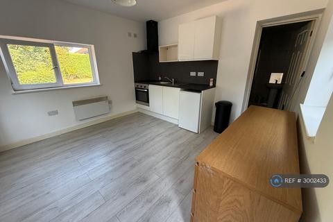 Studio to rent, Vicarage Lane, Coventry, CV7