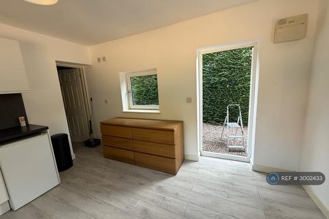 Studio to rent, Vicarage Lane, Coventry, CV7