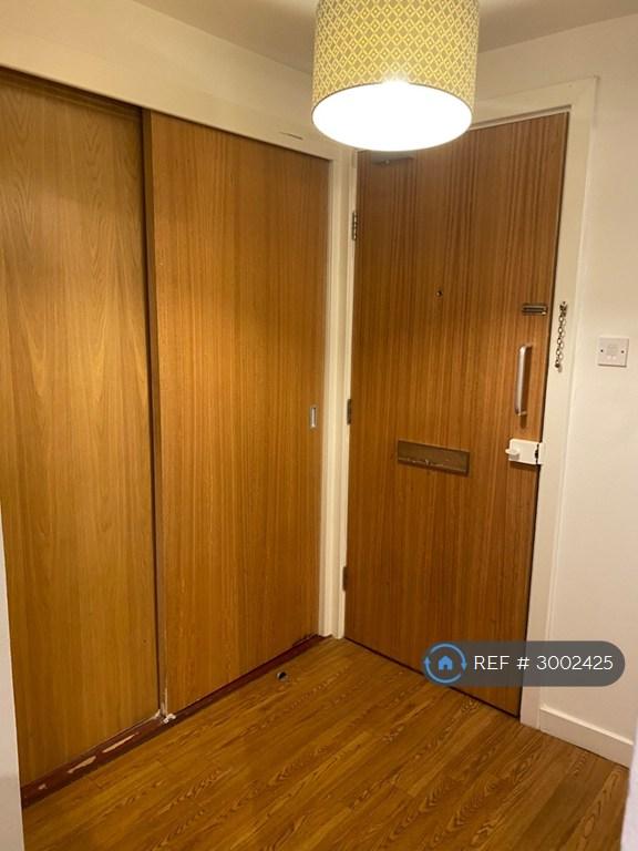 Apartment in Glasgow - More
