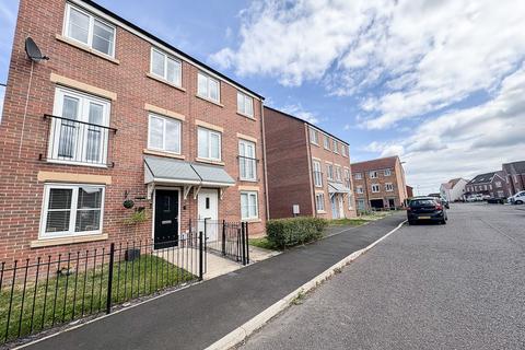 4 bedroom townhouse for sale, Font Drive, Blyth NE24