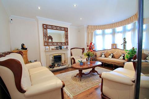 5 bedroom semi-detached house for sale, Moat Drive, Harrow